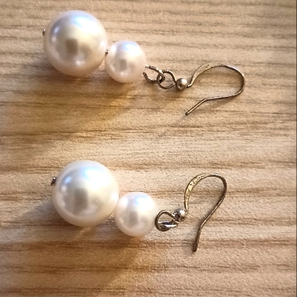 Vintage 60's - 70's  Faux Pearl Necklace Choker with Earrings Set - Picture 8 of 9